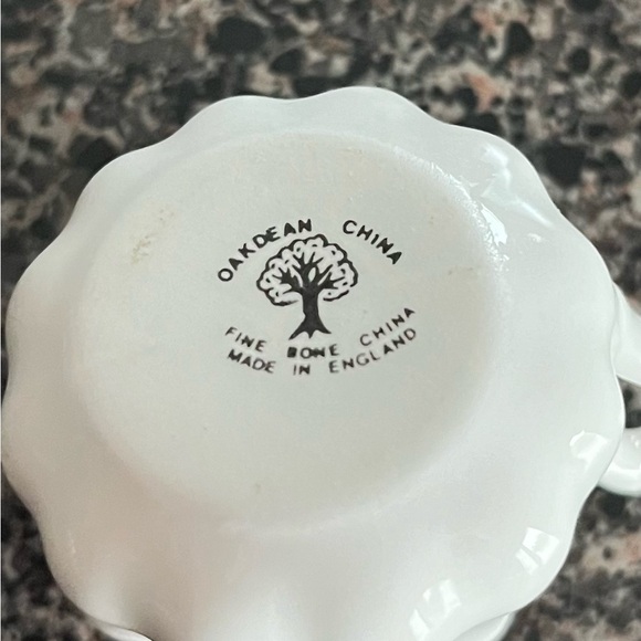 Vintage Oak Dean Fine Bone China Mini Creamer - Picture 2 of 3